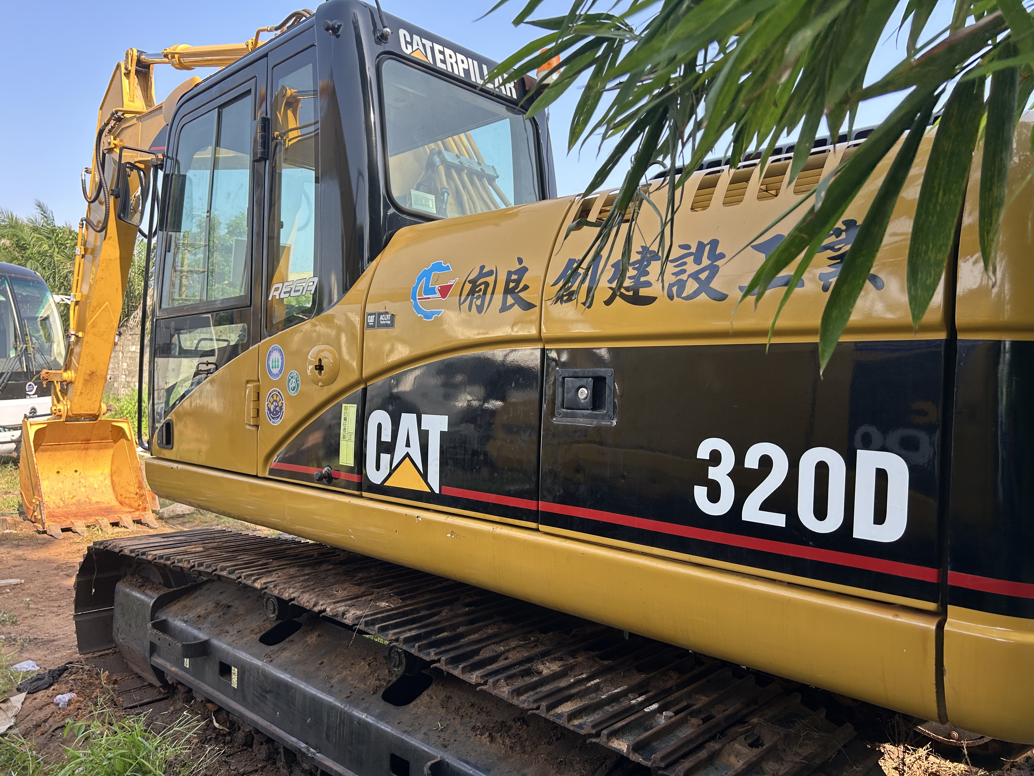 Caterpillar CAT 320D disponible au Togo